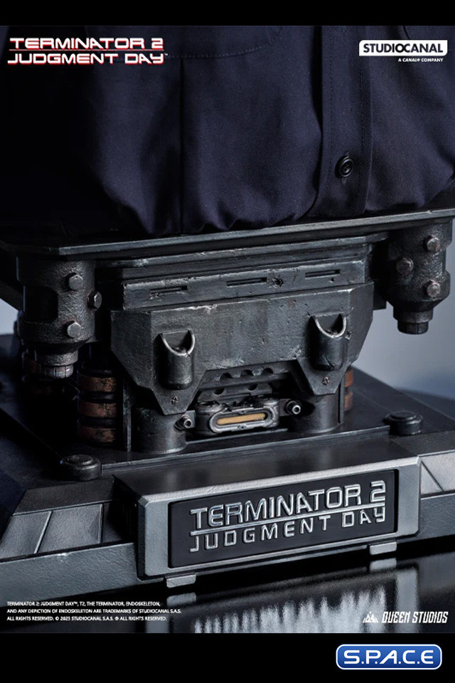 1:1 Scale T-1000 Life-Size Bust (Terminator 2: Judgment Day)