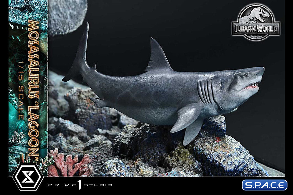 1/15 Scale Mosasaurus Lagoon Legacy Museum Collection Statue (Jurassic World)