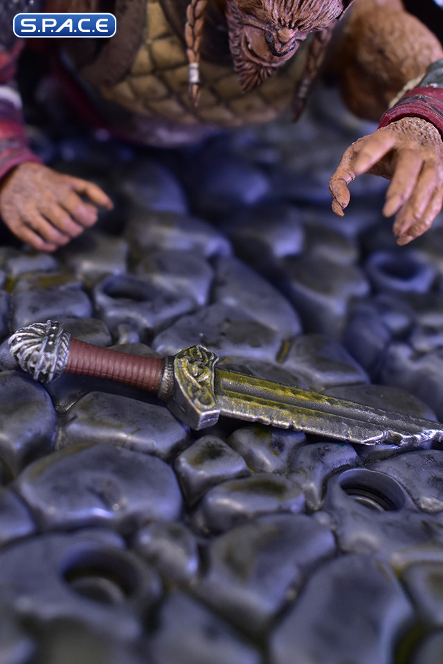 Deluxe Dungeon Savage Stand Set (Savage Crucible)