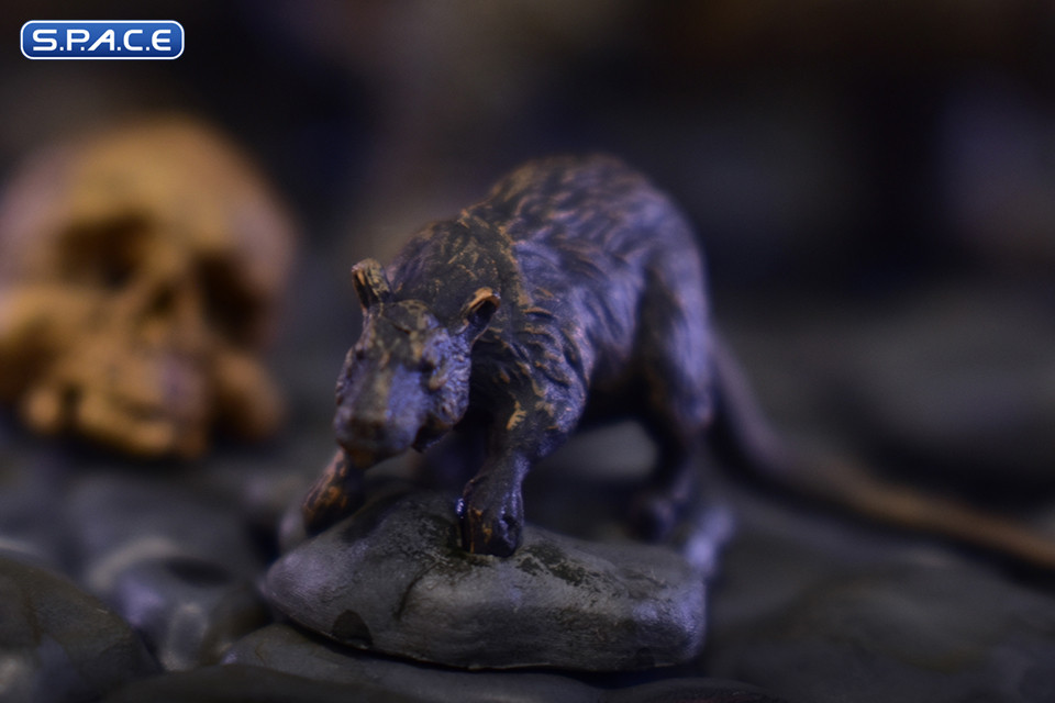 Deluxe Dungeon Savage Stand Set (Savage Crucible)