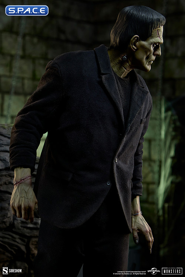Frankensteins Monster Premium Format Figure - Mixed Media Version (Universal Monsters)