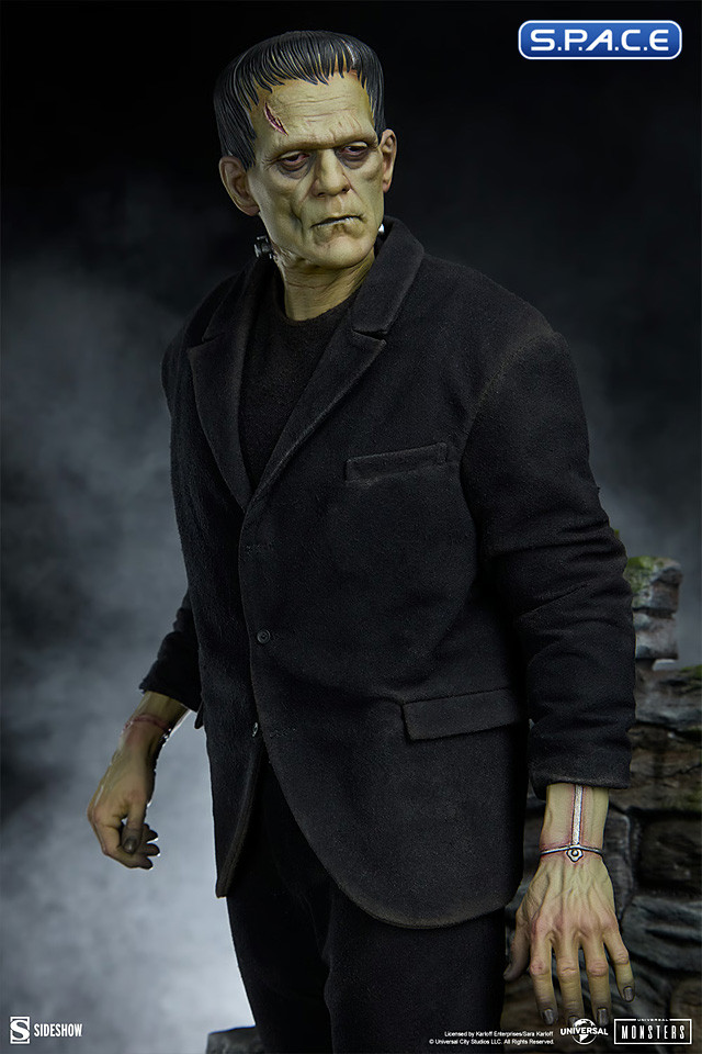 Frankensteins Monster Premium Format Figure - Mixed Media Version (Universal Monsters)