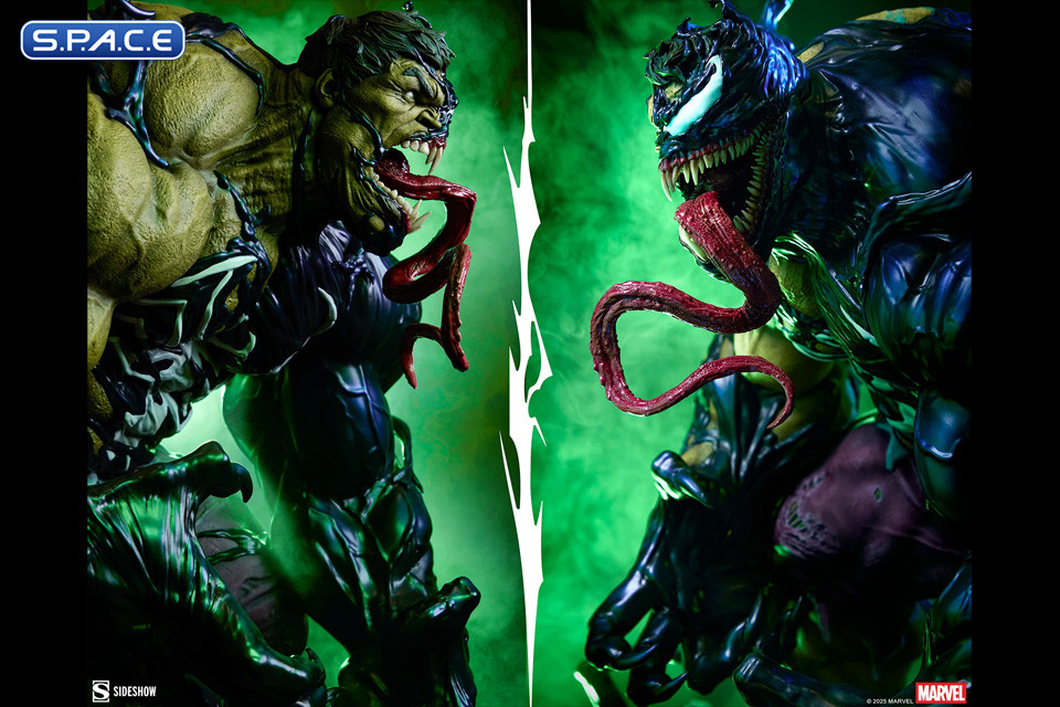 Venomized Hulk Premium Format Figure (Marvel)