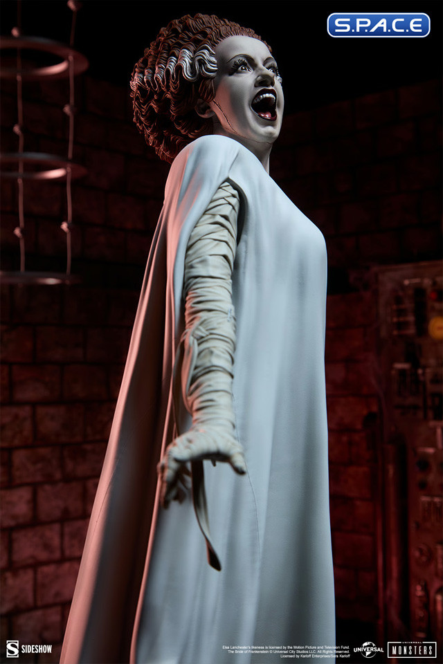 The Bride of Frankenstein Premium Format Figure (Universal Monsters)