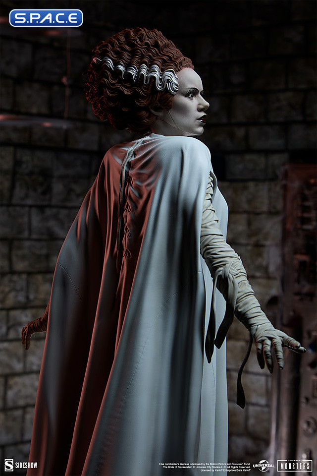 The Bride of Frankenstein Premium Format Figure (Universal Monsters)