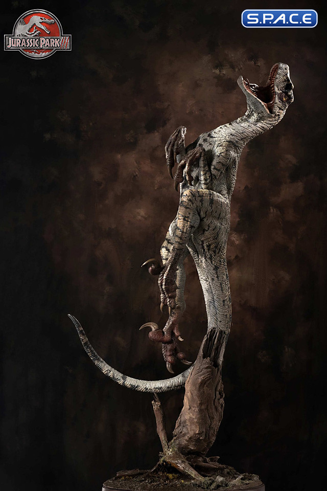 Female Velociraptor White Queen Maquette (Jurassic Park III)