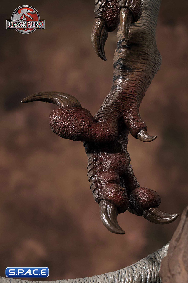 Female Velociraptor White Queen Maquette (Jurassic Park III)