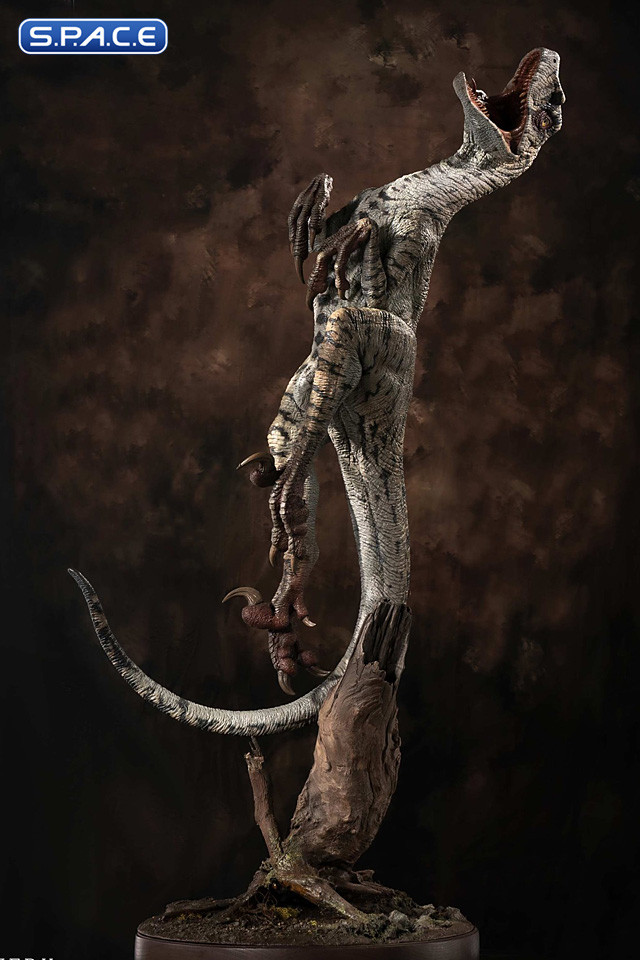 Female Velociraptor White Queen Maquette (Jurassic Park III)