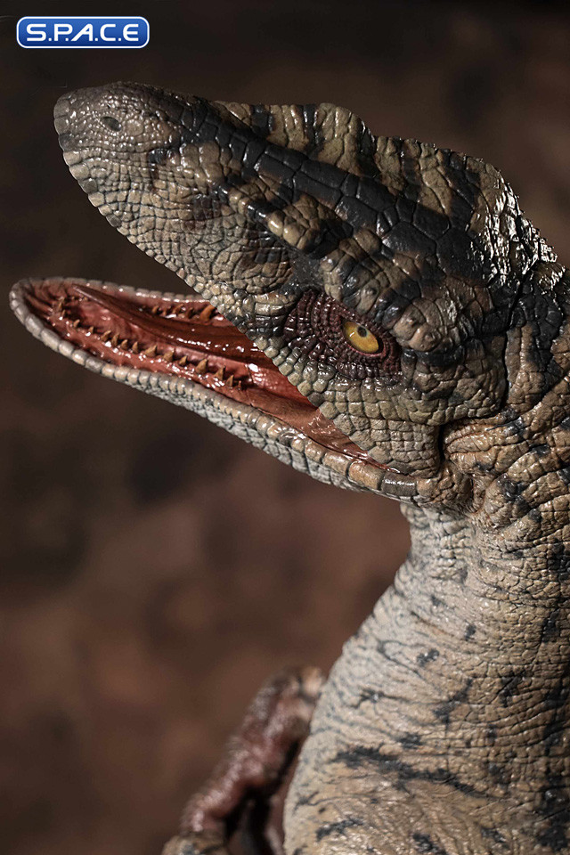 Female Velociraptor White Queen Maquette (Jurassic Park III)