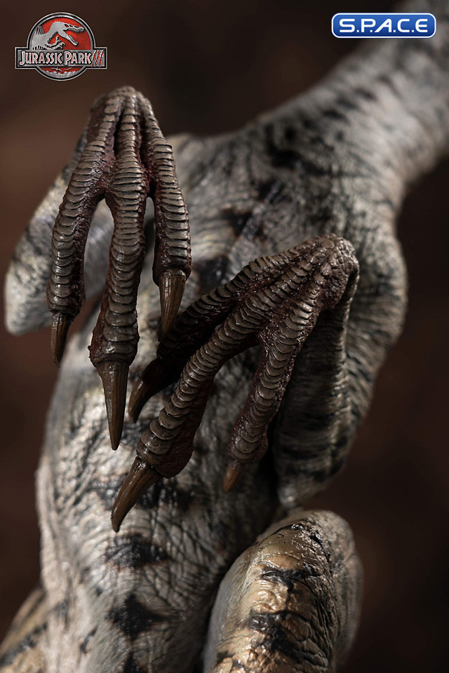 Female Velociraptor White Queen Maquette (Jurassic Park III)