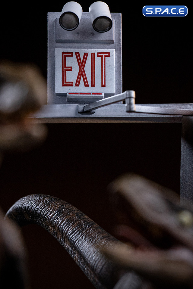 1/10 Scale Raptors at the Kitchens Door Art Scale Statue (Jurassic Park)