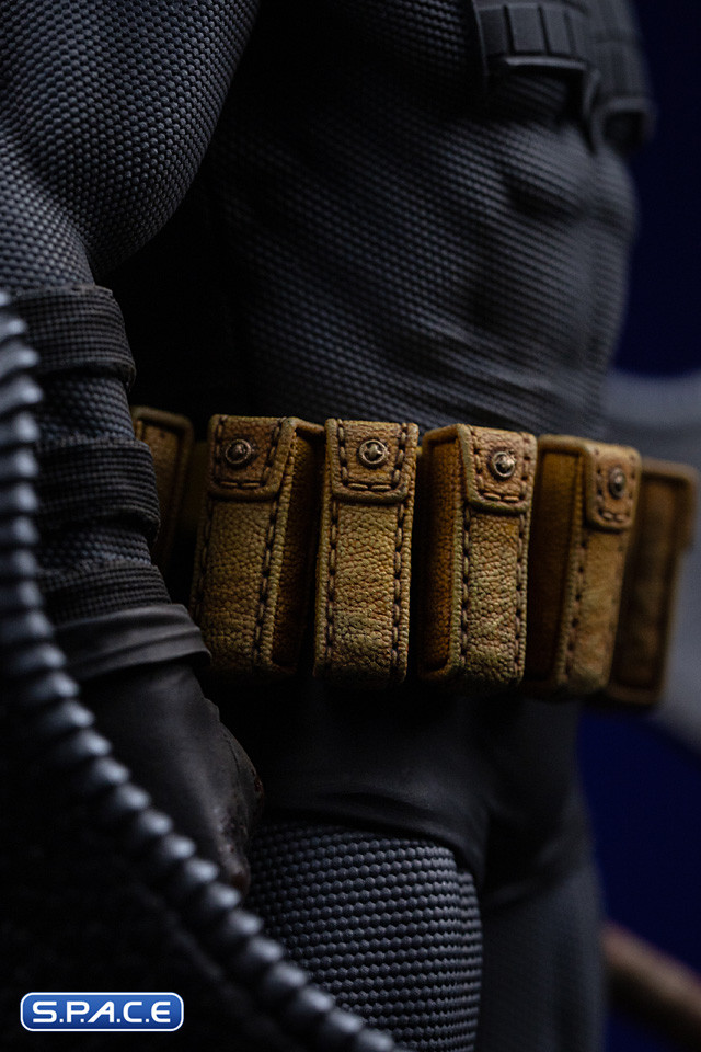 1/10 Scale Batman Absolute Art Scale Statue (DC Comics)