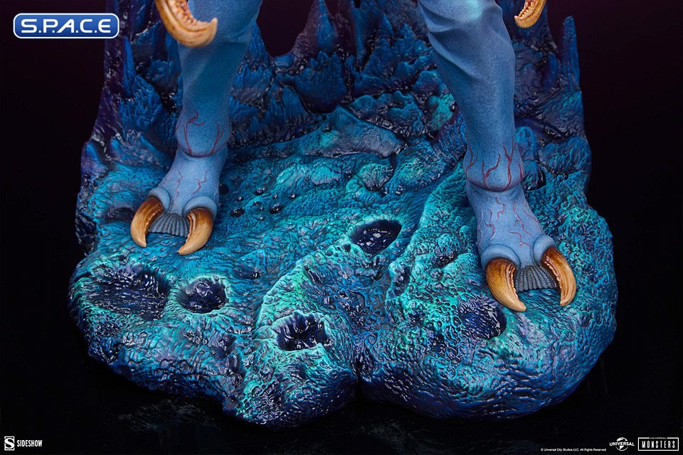 Metaluna Mutant Premium Format Figure (Universal Monsters)