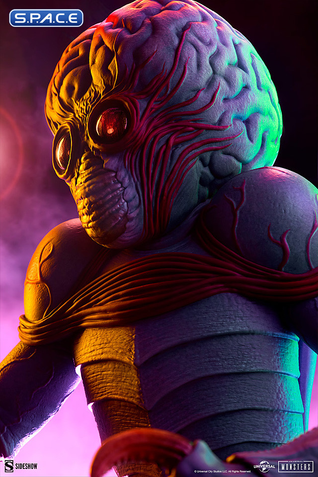 Metaluna Mutant Premium Format Figure (Universal Monsters)