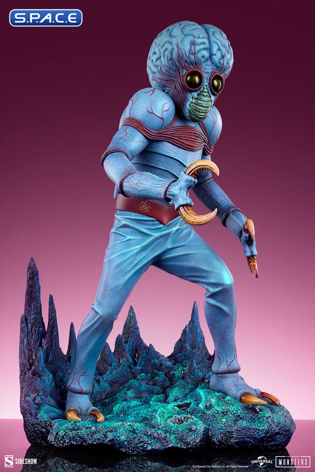 Metaluna Mutant Premium Format Figure (Universal Monsters)