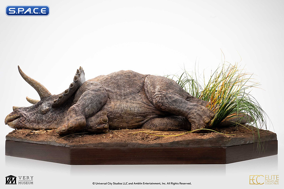 1/8 Scale Sick Triceratops Maquette (Jurassic Park)