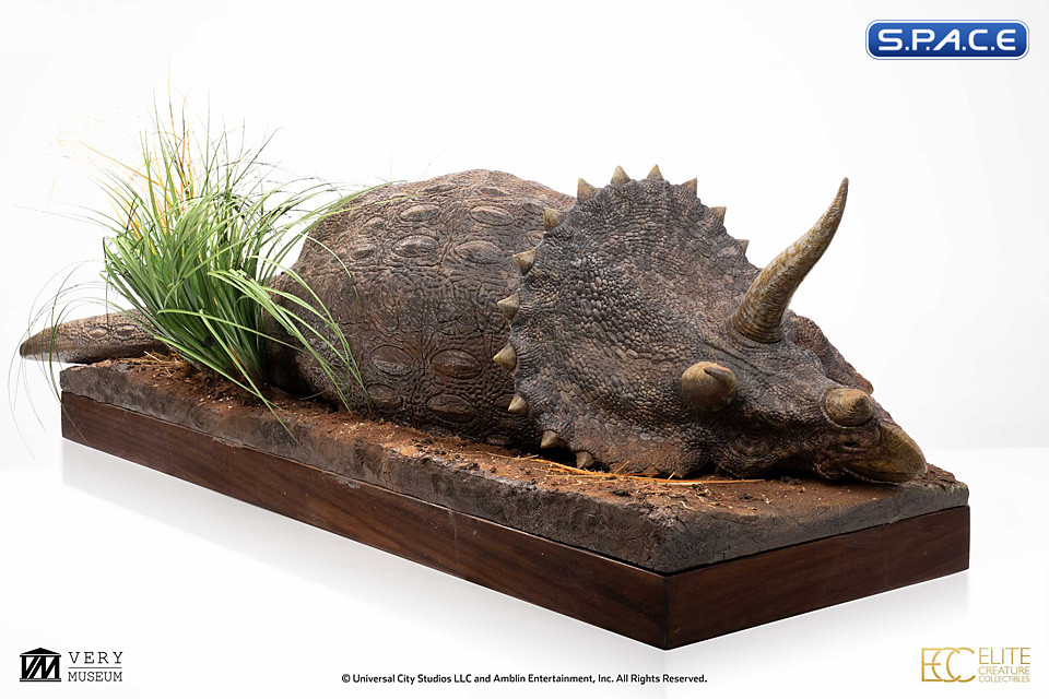 1/8 Scale Sick Triceratops Maquette (Jurassic Park)