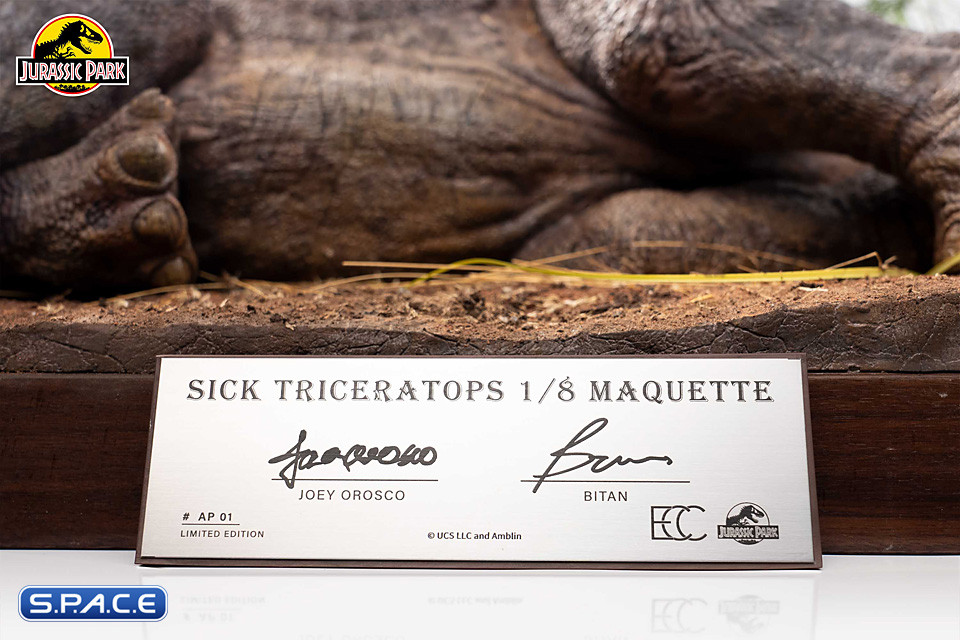 1/8 Scale Sick Triceratops Maquette (Jurassic Park)
