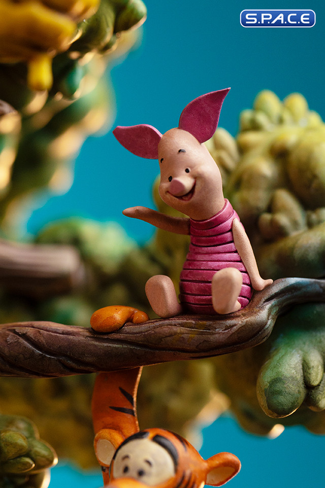 1/10 Scale Winnie the Pooh & Friends Deluxe Art Scale Statue (Disney)