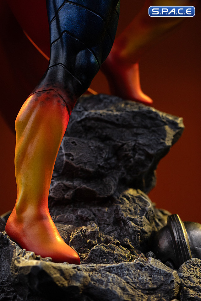 1/10 Scale Absolute Superman Art Scale Statue (DC Comics)