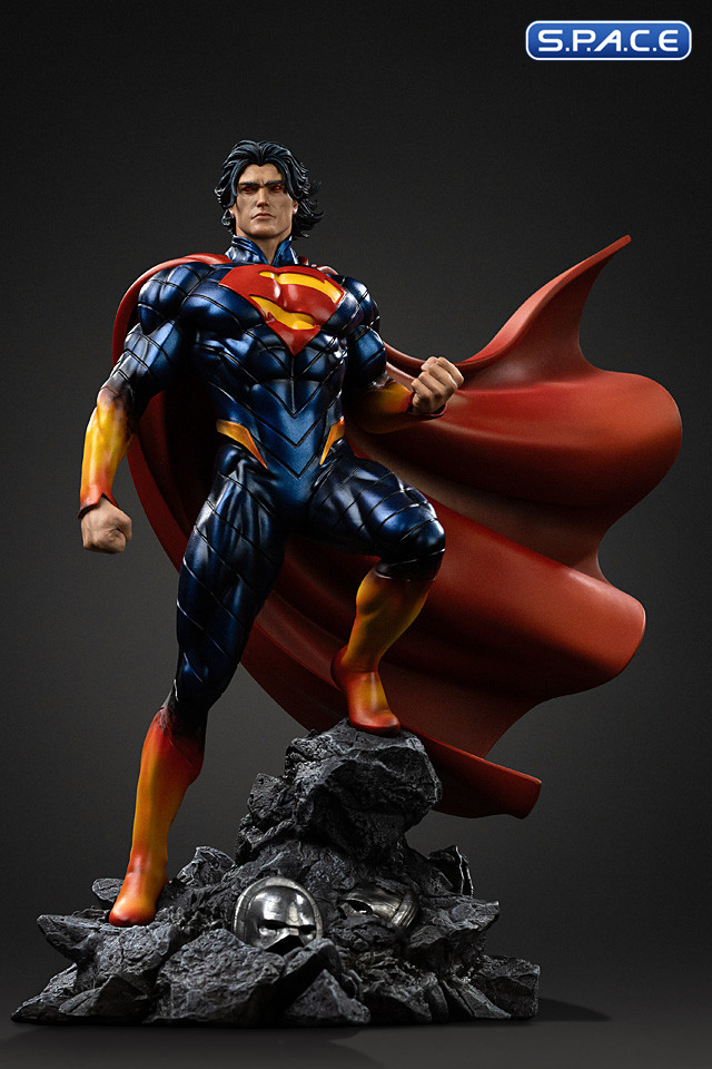 1/10 Scale Absolute Superman Art Scale Statue (DC Comics)