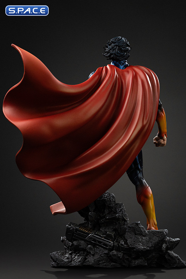 1/10 Scale Absolute Superman Art Scale Statue (DC Comics)