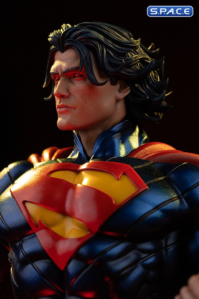 1/10 Scale Absolute Superman Art Scale Statue (DC Comics)