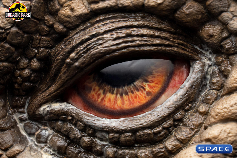 Sick Triceratops Eye Prop Replica (Jurassic Park)