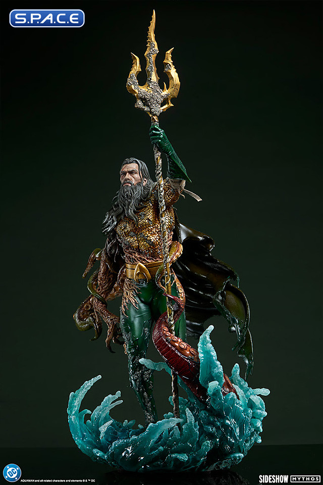 Aquaman �Lord of the Deep� Premium Format Figure (DC Comics)