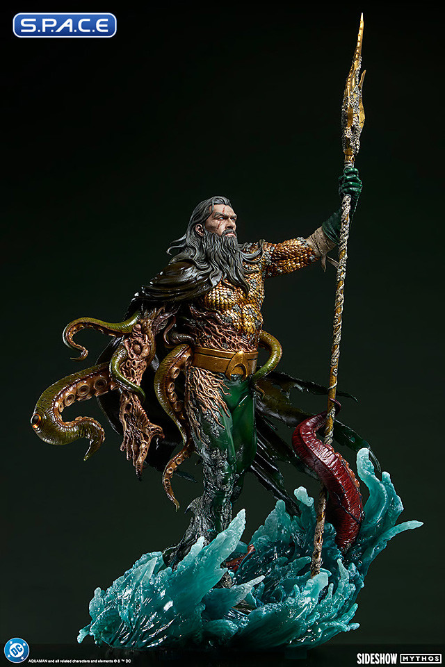 Aquaman �Lord of the Deep� Premium Format Figure (DC Comics)