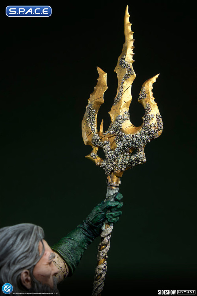 Aquaman �Lord of the Deep� Premium Format Figure (DC Comics)