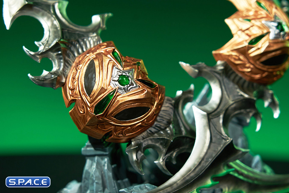Warglaives of Azzinoth Collectors Edition Replica (World of Warcraft)
