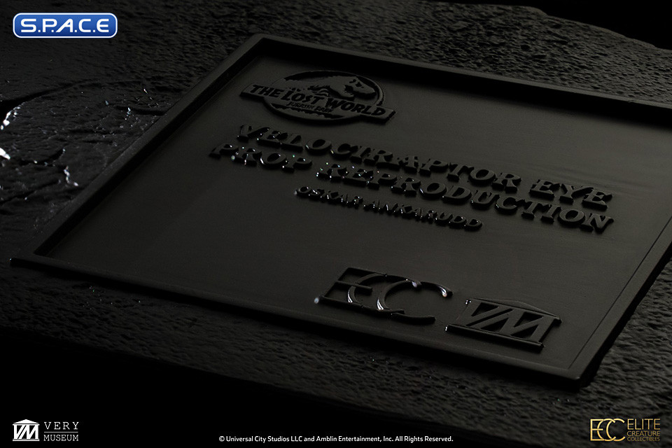 1:1 Male Velociraptor Eye Life-Size Replica (The Lost World: Jurassic Park)