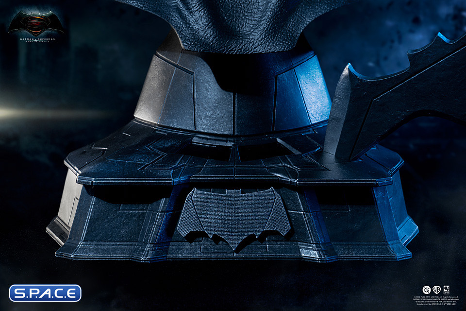 1:1 Batman Cowl Life-Size Replica (Batman v Superman: Dawn of Justice)