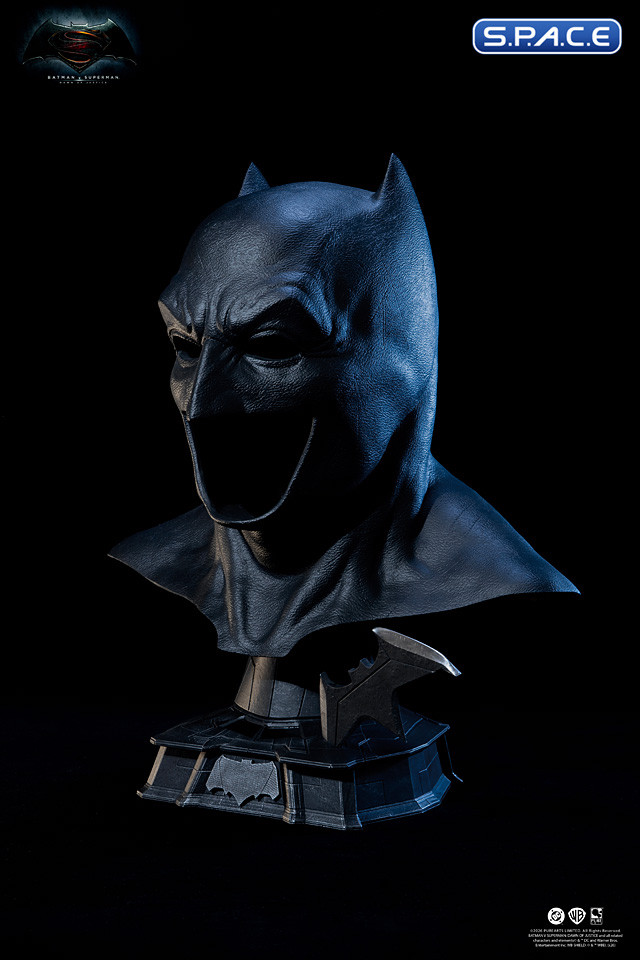 1:1 Batman Cowl Life-Size Replica (Batman v Superman: Dawn of Justice)