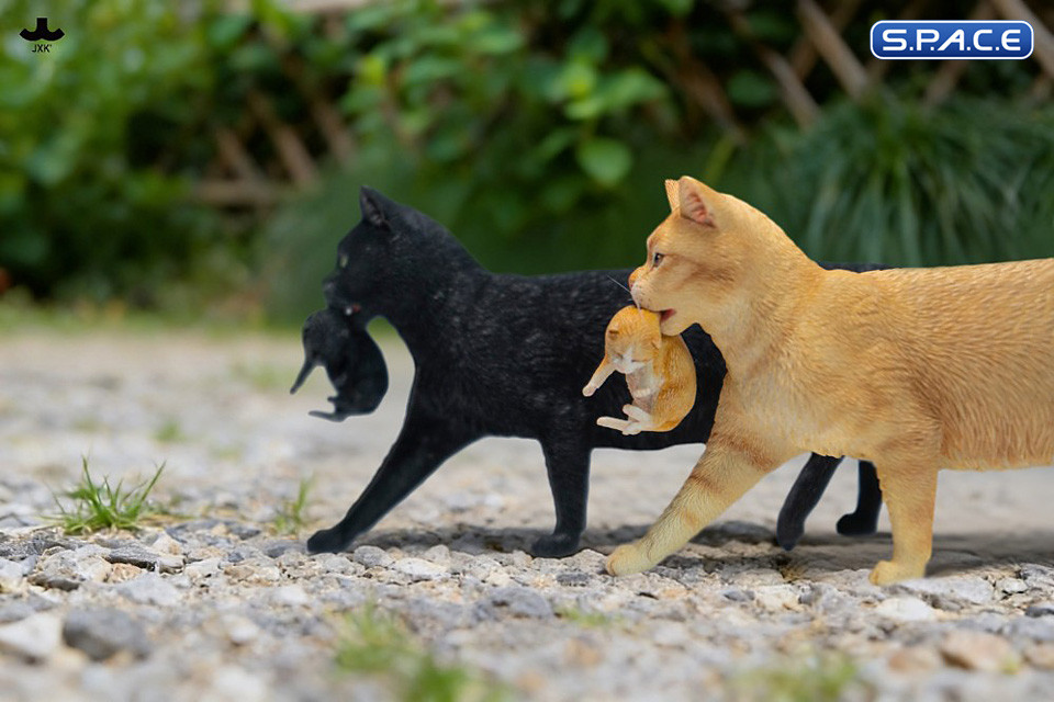 Domestic Cat with Kitten Statue (black)