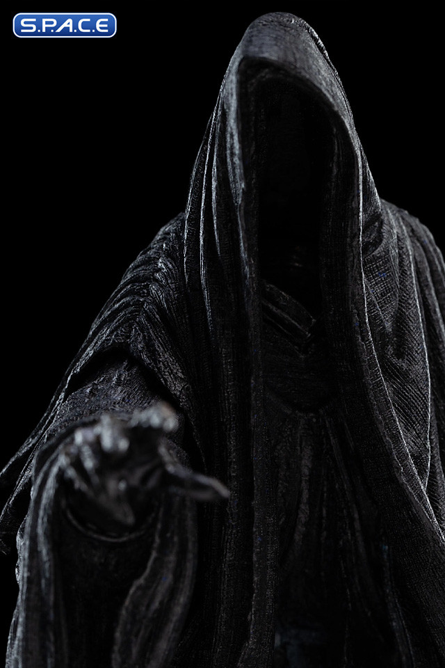 Ringwraith at the Prancing Pony Mini-Statue (Lord of the Rings)