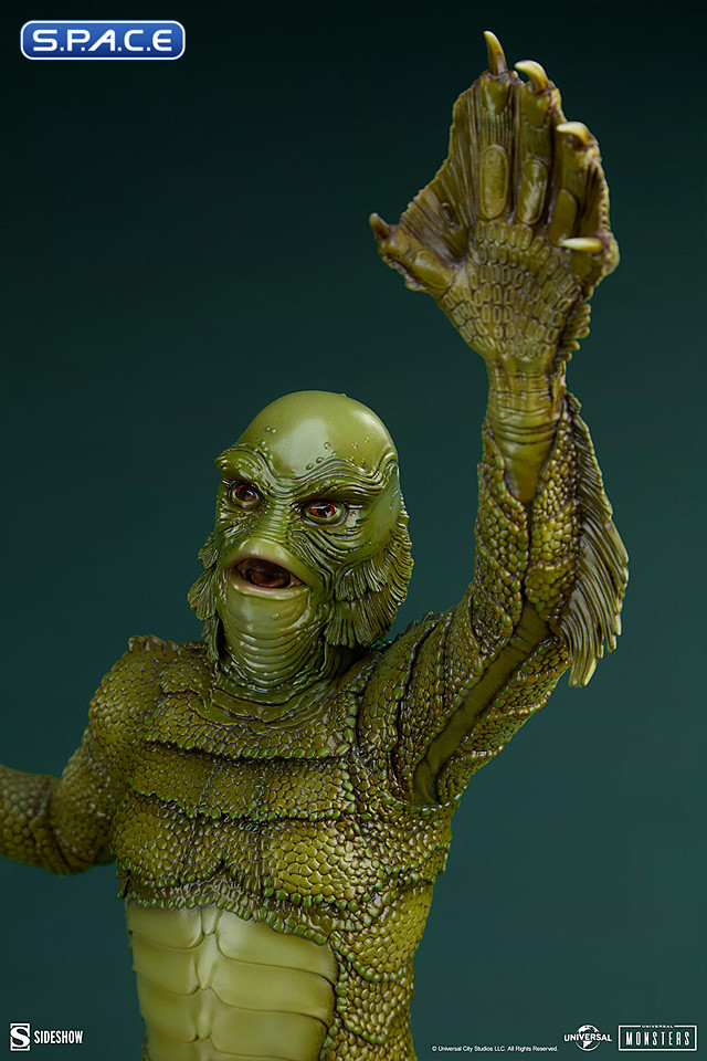 Creature from the Black Lagoon Premium Format Figure (Universal Monsters)