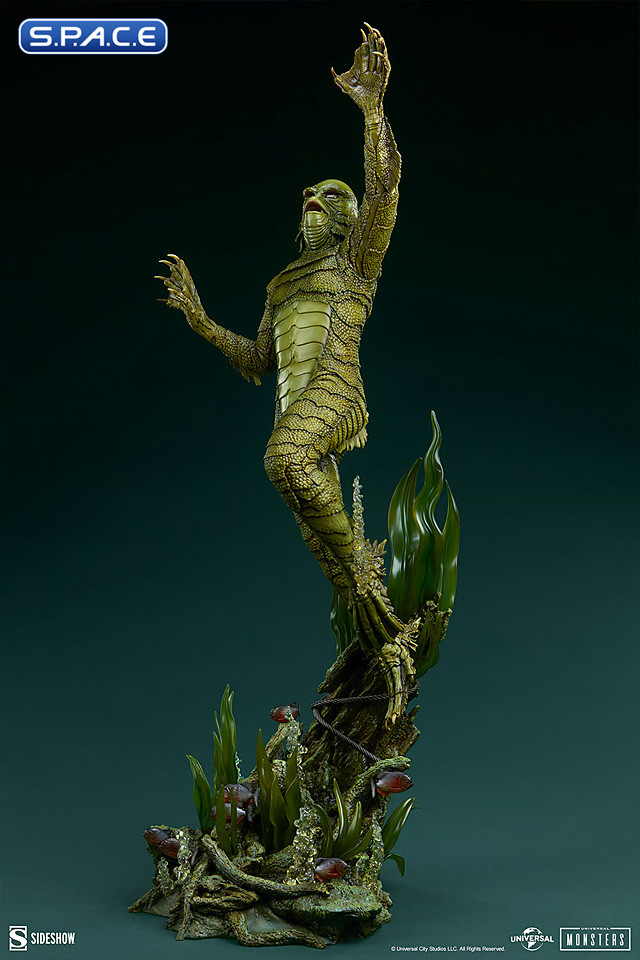 Creature from the Black Lagoon Premium Format Figure (Universal Monsters)