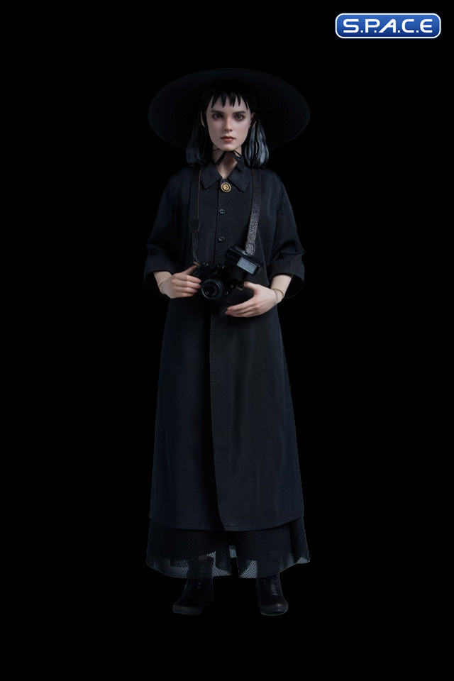 1/6 Scale Lydia Deetz (Beetlejuice)