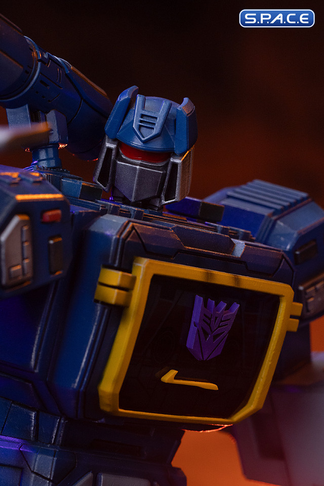 1/20 Scale Soundwave Demi Art Scale Statue (Transformers)