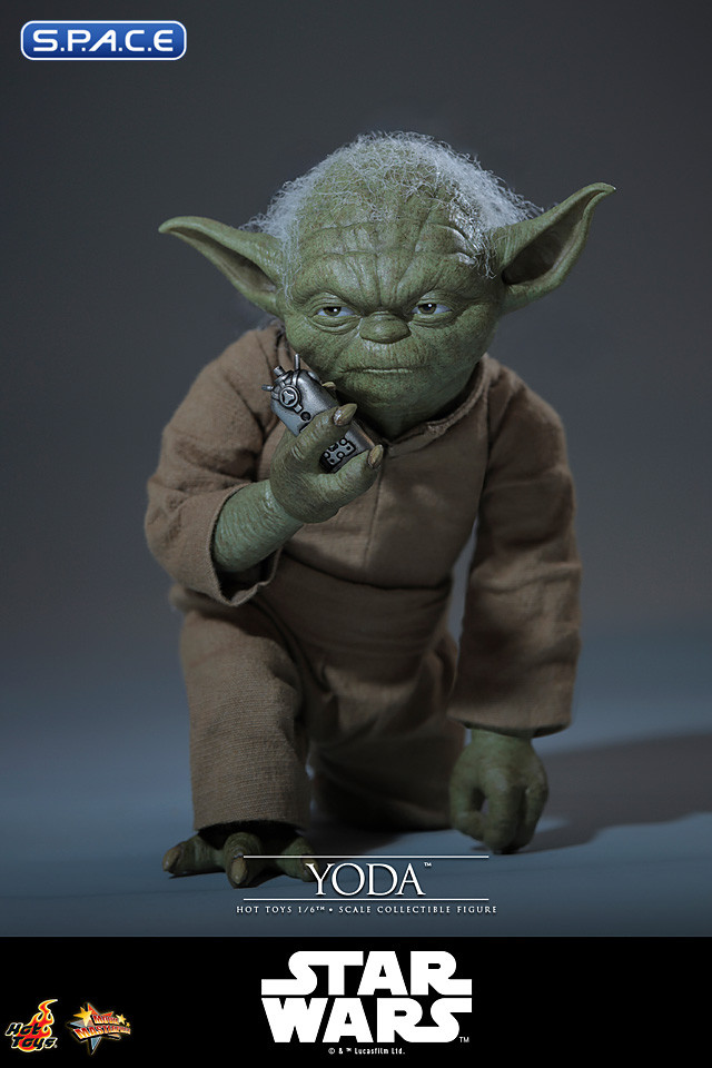 1/6 Scale Yoda Movie Masterpiece MMS878 (Star Wars)