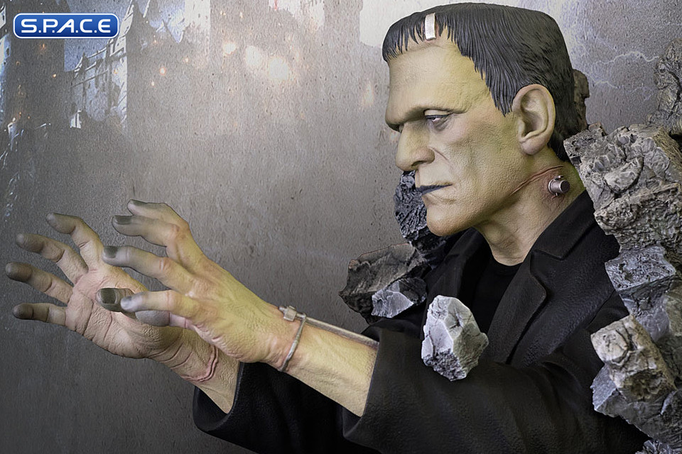 1/2 Scale Frankensteins Monster Wall Sculpture (Universal Monsters)