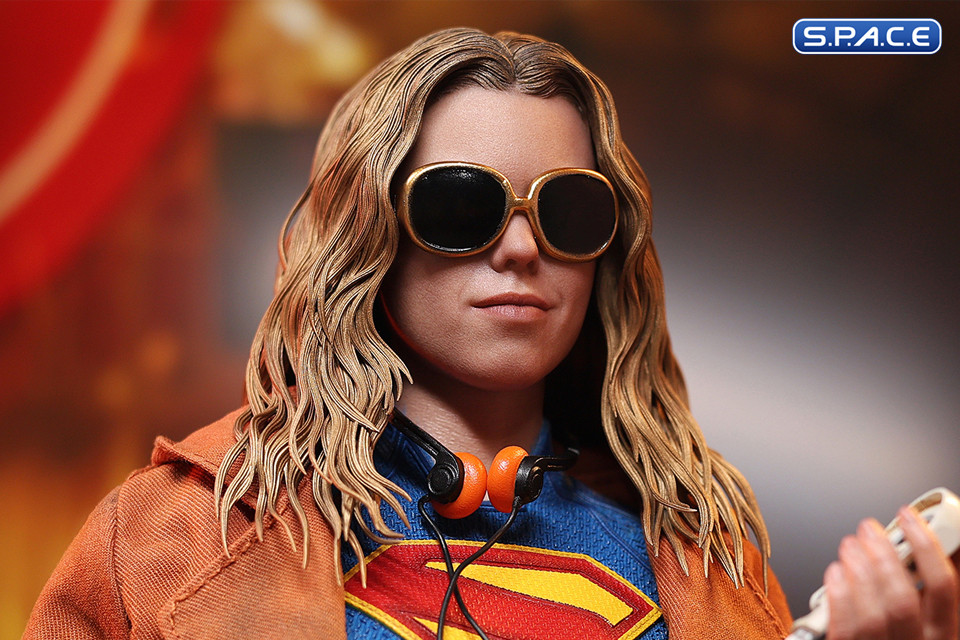 1/6 Scale Supergirl & Krypto Movie Masterpiece MMS869 (Supergirl)
