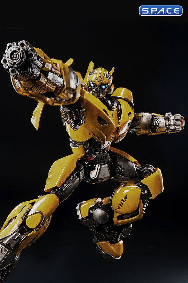 Bumblebee - Cybertron Mode DLX Scale Collectible Figure (Transformers: Bumblebee)