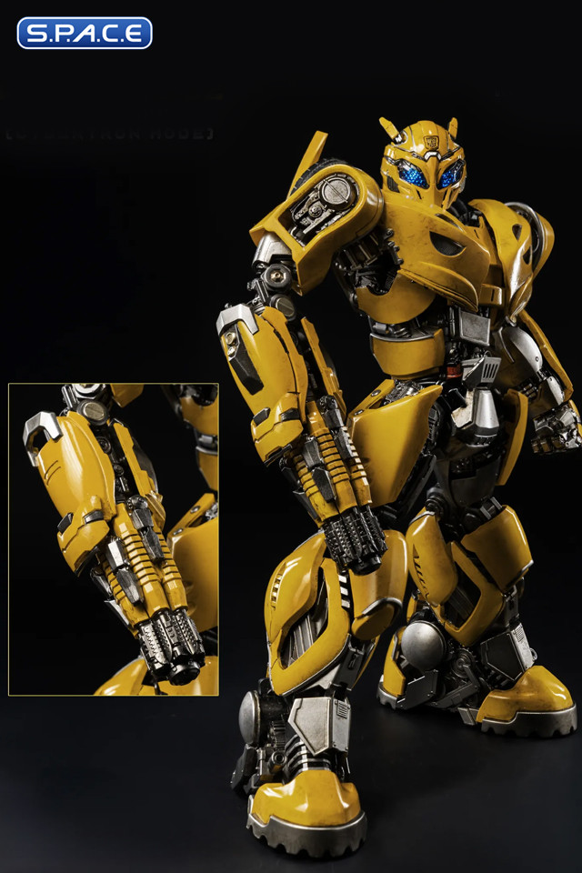 Bumblebee - Cybertron Mode DLX Scale Collectible Figure (Transformers: Bumblebee)