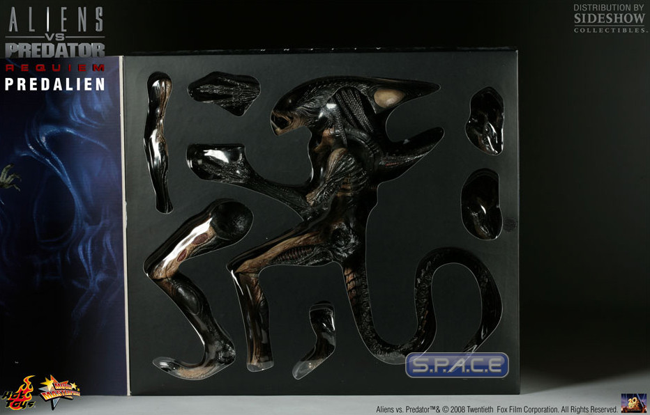 1/6 Scale PredAlien Model Kit (Aliens vs. Predator: Requiem)