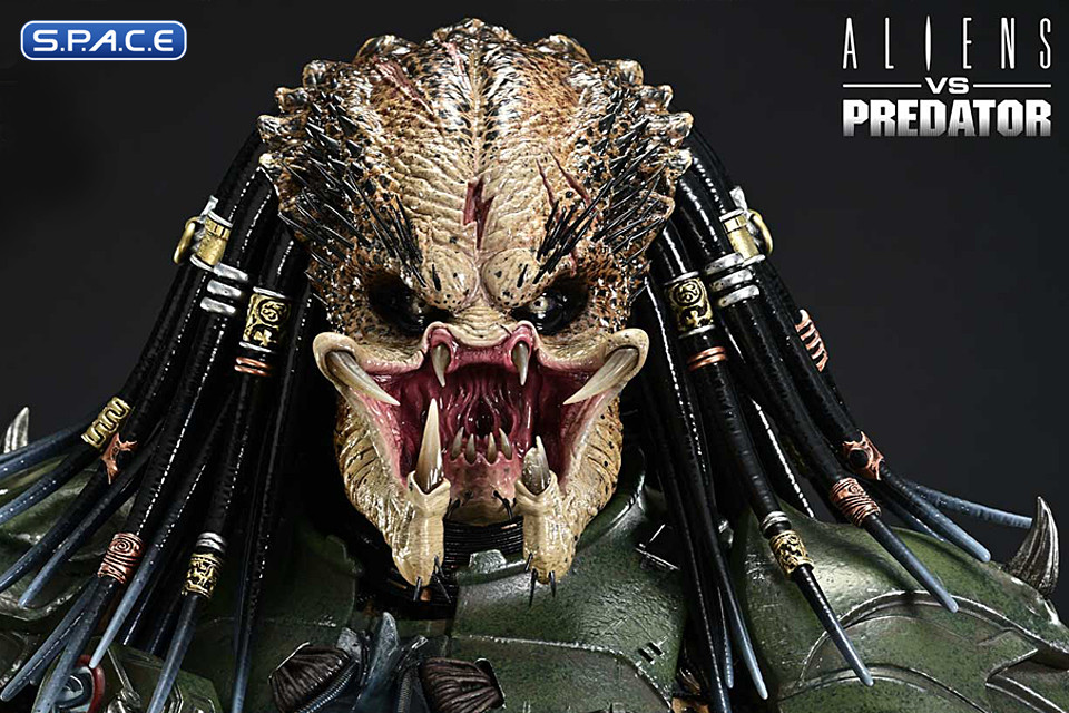 1/4 Scale Machiko & Broken Tusk Predator Ultimate Premium Masterline Statue (Alien vs. Predator)