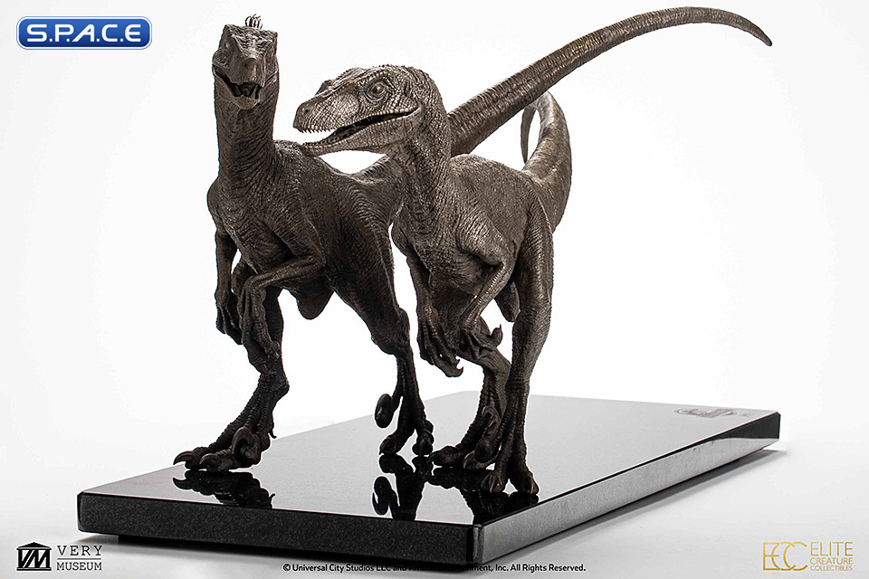 1/8 Scale White Queen & Blood Knight Bronze Statue (Jurassic Park III)