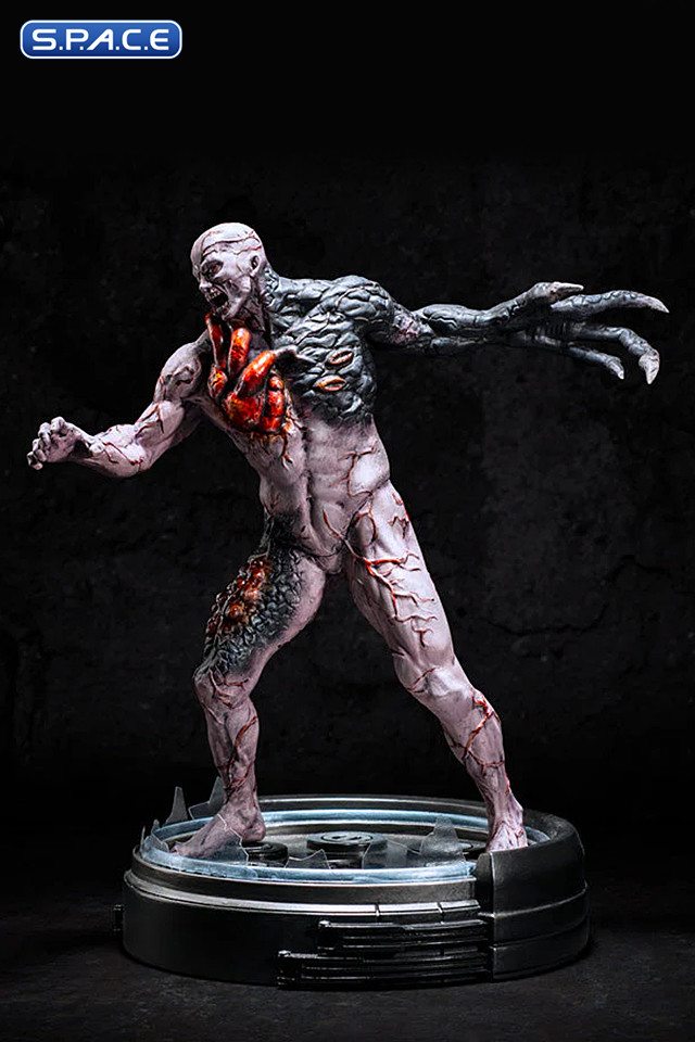 Tyrant T-002 Statue (Resident Evil)